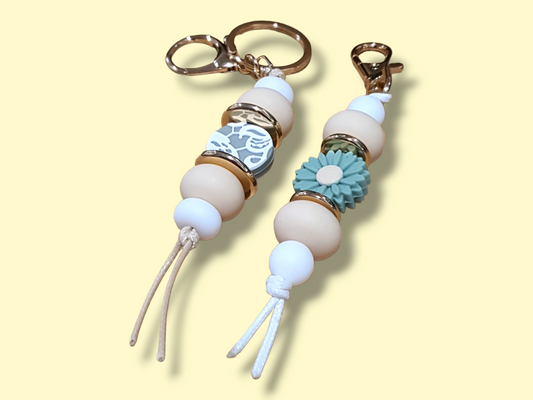 Daisy and Lace Silicone Beaded Keyring - PeppaTree Design Store