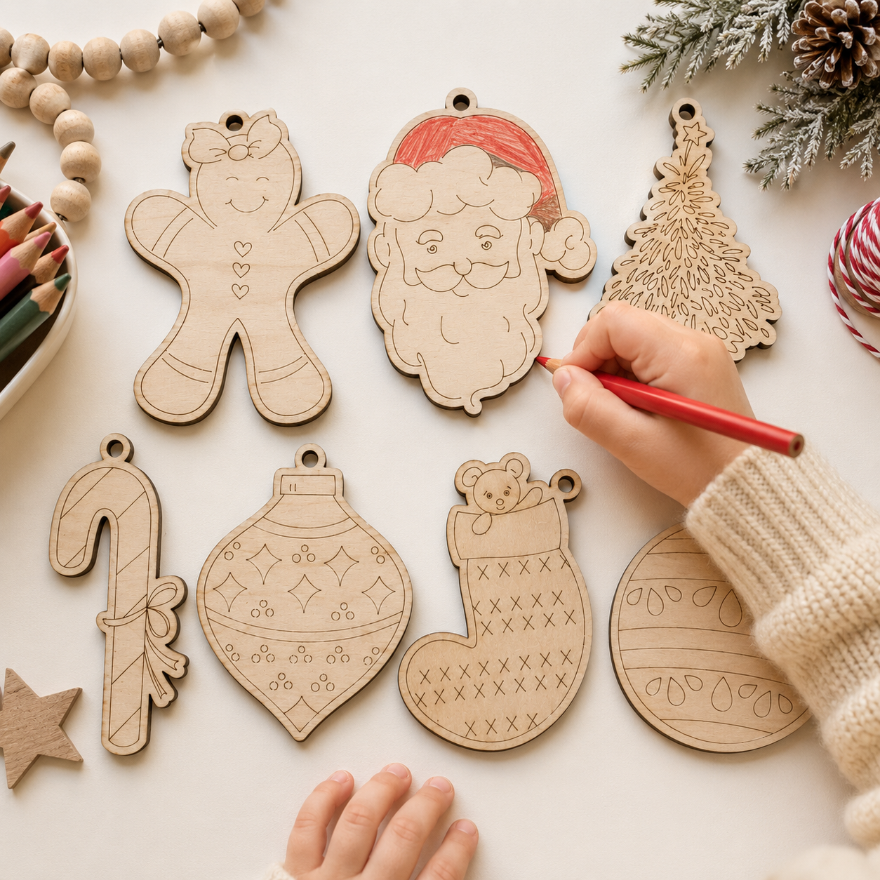 Paint + Create | Christmas Ornament Kit | 7 Piece